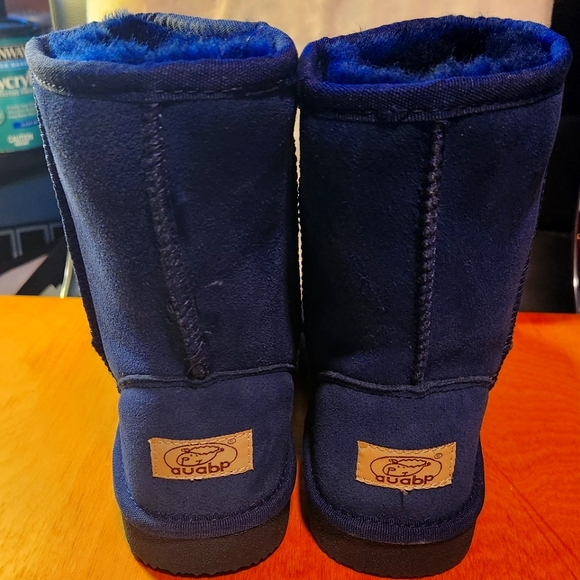 New UGG like, Warm Boots - Picture 4 of 5